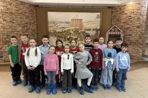 Путешествие в историю русской матрешки: экскурсия и мастер-класс для первоклассников